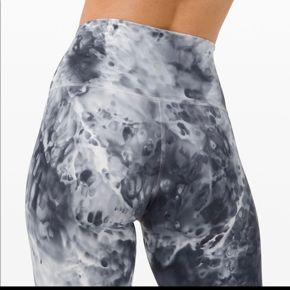 Lululemon Wunder under high rise crop 21” - Picture 2 of 6